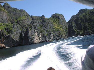 Speedboat 